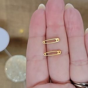 DAINTY SAFETY PIN STUD EARRINGS